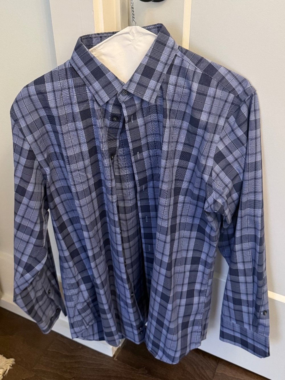 Calibrate Button Down Shirt - Men's 32-33 (trim fit)